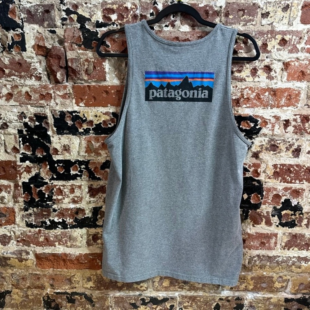 Patagonia Gray logo Sleeveless T-shirt Tank Top Men's Size Medium